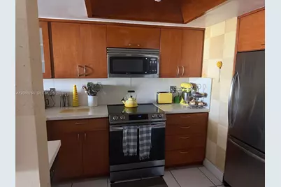 5880 Collins Ave #406, Miami Beach, FL 33140 - Photo 6