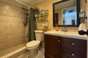 210 172nd St, Sunny Isles Beach, FL 33160 - Photo 10