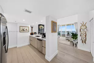 1800 N Bayshore Dr, Miami, FL 33132 - Photo 16