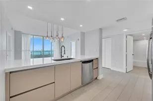 1800 N Bayshore Dr, Miami, FL 33132 - Photo 22