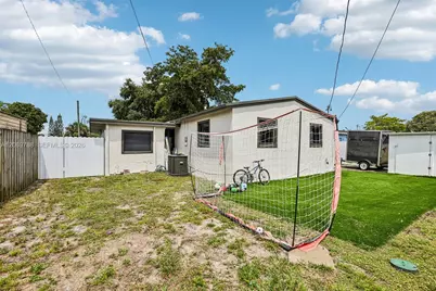 1421 N 68th Ter #1421, Hollywood, FL 33024 - Photo 30