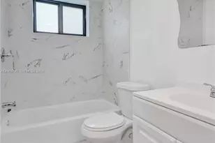 114 SE 8th St, Hallandale Beach, FL 33009 - Photo 24