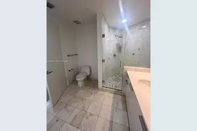 1060 Brickell Ave #2217, Miami, FL 33131 - Photo 18
