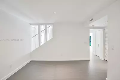 19231 NE 22nd Ave, Miami, FL 33180 - Photo 20