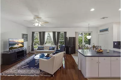 1268 NW 144th Ter, Pembroke Pines, FL 33028 - Photo 6