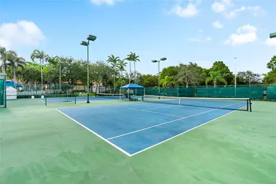 1268 NW 144th Ter, Pembroke Pines, FL 33028 - Photo 44