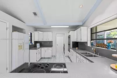 9220 NW 15th St, Coral Springs, FL 33071 - Photo 40