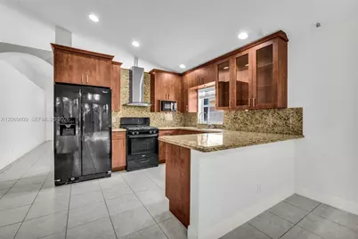 2230 NW 145th Ave, Pembroke Pines, FL 33028 - Photo 8