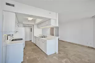 21205 Yacht Club Dr, Aventura, FL 33180 - Photo 10