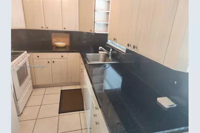 524 Tilford X #524, Deerfield Beach, FL 33442 - Photo 6