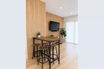 204 SW 2nd Ave, Hallandale Beach, FL 33009 - Photo 22