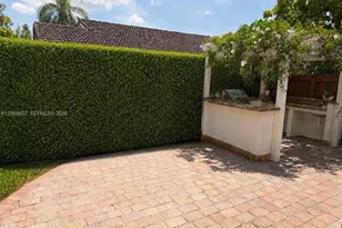 7457 SW 112th Pl, Miami, FL 33173 - Photo 16