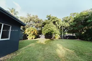 801 NE 144th St, North Miami, FL 33161 - Photo 20