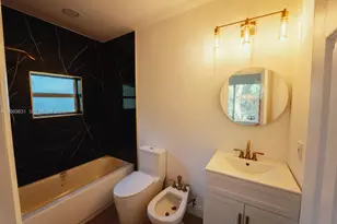 801 NE 144th St, North Miami, FL 33161 - Photo 14
