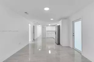 9999 NW 25th Terrace, Doral, FL 33172 - Photo 10