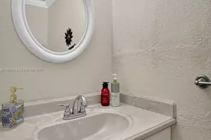 10725 NW 30th Pl, Sunrise, FL 33322 - Photo 36