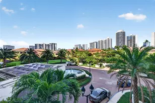 1000 Island Blvd, Aventura, FL 33160 - Photo 8
