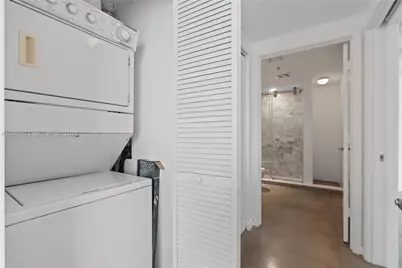325 S Biscayne Blvd #2522, Miami, FL 33131 - Photo 28