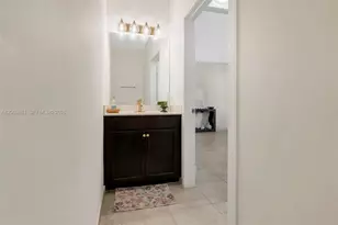 10615 W 34th Ct, Hialeah, FL 33018 - Photo 18