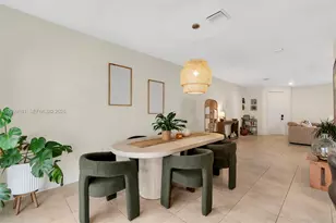 10615 W 34th Ct, Hialeah, FL 33018 - Photo 12
