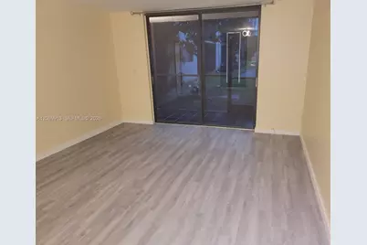 8635 NW 8th St #116, Miami, FL 33126 - Photo 2