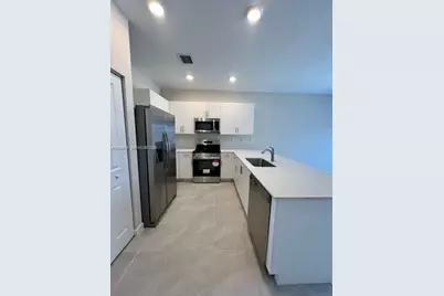 11889 SW 245th Ter, Homestead, FL 33032 - Photo 12