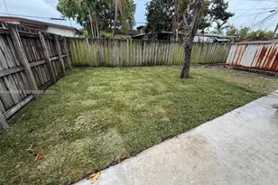 630 SE 3rd Pl, Hialeah, FL 33010 - Photo 12