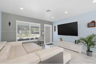 1580 NE 34th St, Oakland Park, FL 33334 - Photo 6