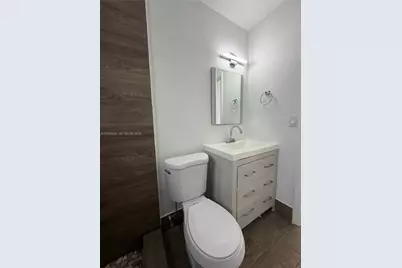 107 W Pembroke Rd #0, Hallandale Beach, FL 33009 - Photo 24