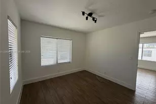 107 W Pembroke Rd, Hallandale Beach, FL 33009 - Photo 18