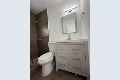 107 W Pembroke Rd #0, Hallandale Beach, FL 33009 - Photo 22
