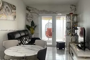 8830 NW 115th St, Hialeah Gardens, FL 33018 - Photo 4