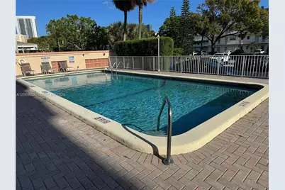 2200 E Hallandale Beach Blvd #112, Hallandale Beach, FL 33009 - Photo 2