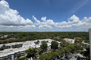 90 Edgewater Dr, Coral Gables, FL 33133 - Photo 20