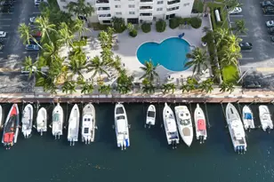 90 Edgewater Dr, Coral Gables, FL 33133 - Photo 36