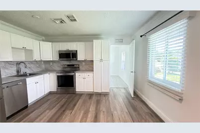 8151 SW 7th St, North Lauderdale, FL 33068 - Photo 4