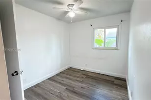 8151 SW 7th St, North Lauderdale, FL 33068 - Photo 20