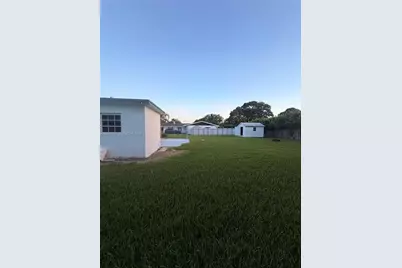 18608 SW 93rd Pl, Cutler Bay, FL 33157 - Photo 20