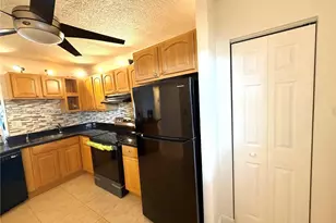 1660 NE 191st St, Miami, FL 33179 - Photo 4