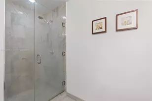 1050 Brickell Ave, Miami, FL 33131 - Photo 22