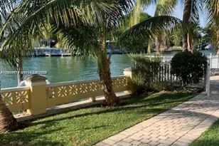 4812 Pine Tree Dr, Miami Beach, FL 33140 - Photo 14