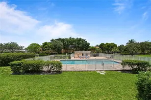 661 N University Dr, Pembroke Pines, FL 33024 - Photo 24