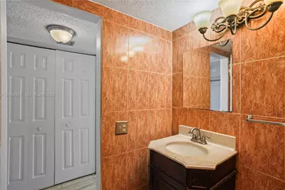 661 N University Dr #1-103, Pembroke Pines, FL 33024 - Photo 16