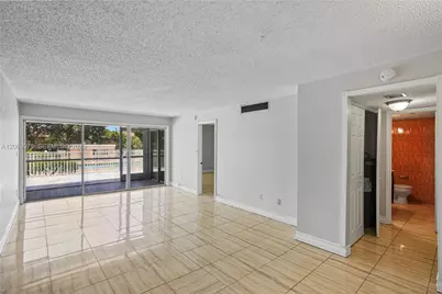 661 N University Dr #1-103, Pembroke Pines, FL 33024 - Photo 6