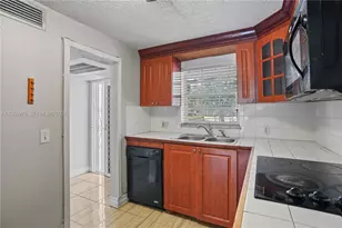 661 N University Dr, Pembroke Pines, FL 33024 - Photo 4