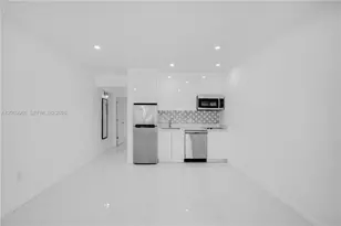801 15th St, Miami Beach, FL 33139 - Photo 8