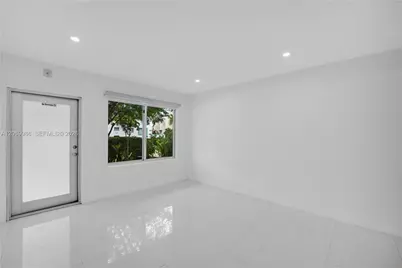 801 15th St #108, Miami Beach, FL 33139 - Photo 2