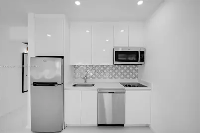 801 15th St #108, Miami Beach, FL 33139 - Photo 4