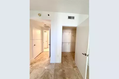 1060 Brickell Ave #1815, Miami, FL 33131 - Photo 12