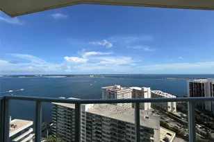 218 SE 14th St, Miami, FL 33131 - Photo 4